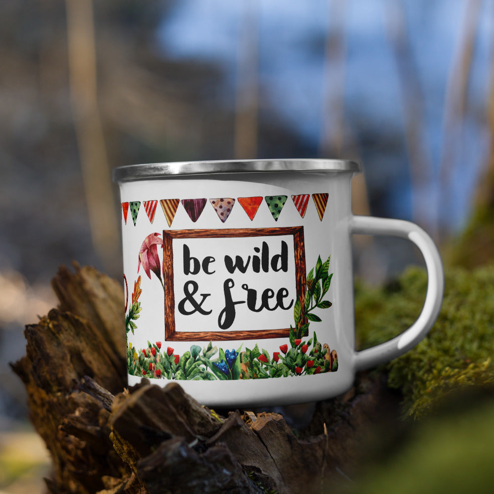 Be Wild and Free Emailletasse für Naturliebhaberinnen