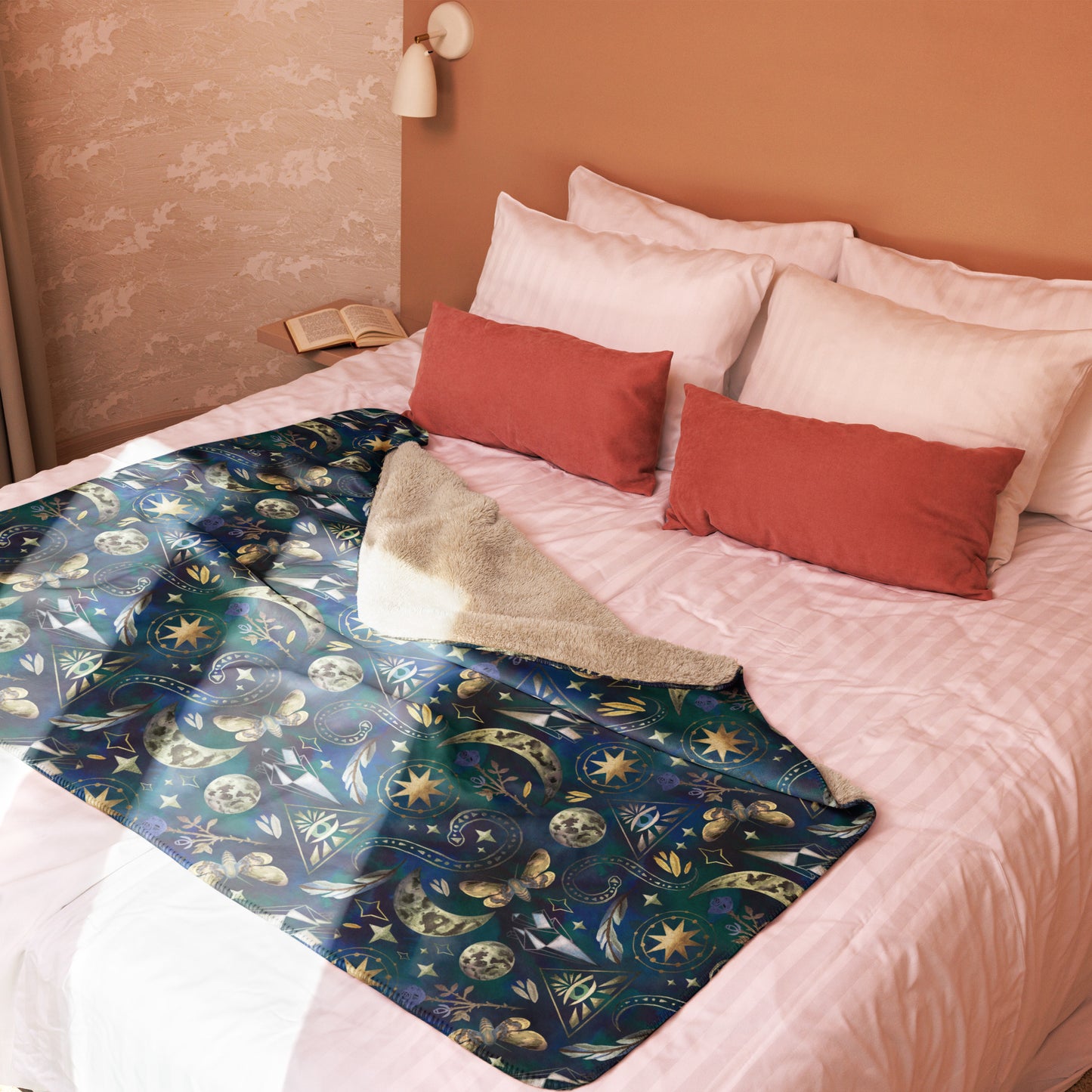 Mystische Sherpa-Decke mit magischen Symbolen in Blau