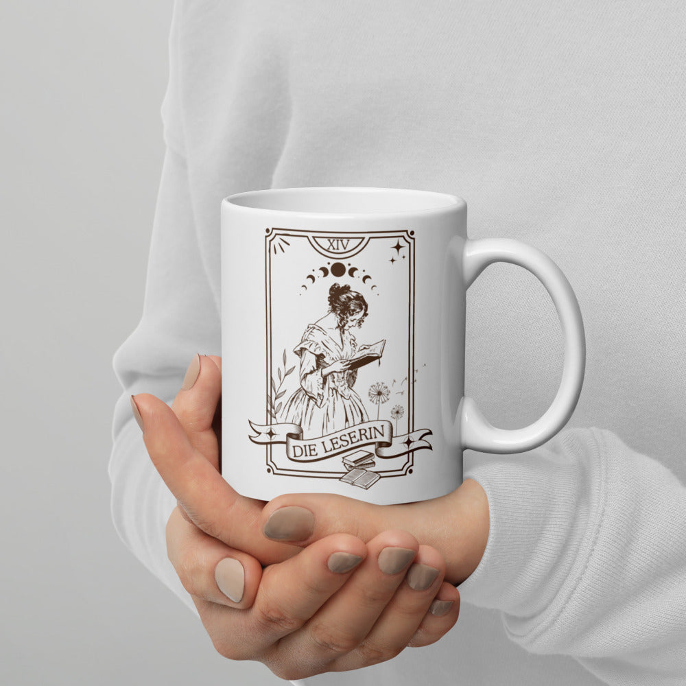Die Leserin Tarotkarte weiße Kaffeetasse