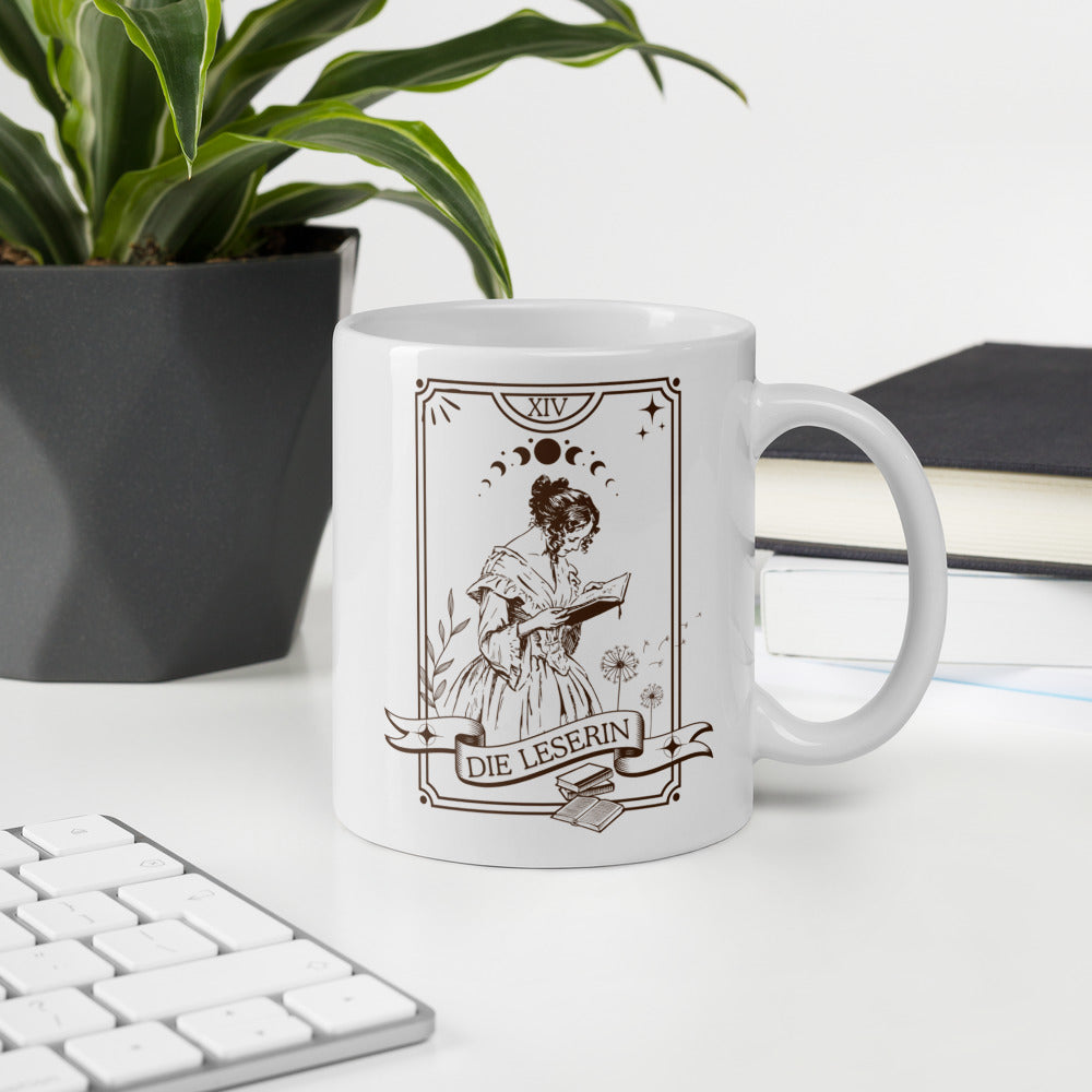 Die Leserin Tarotkarte weiße Kaffeetasse